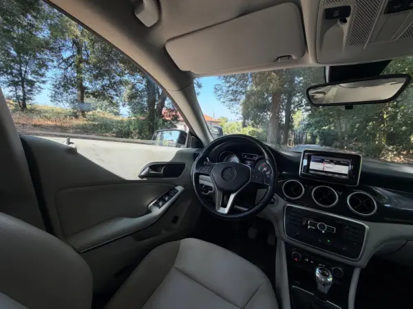 Mercedes-Benz CLA 200 CDI AMG Line 19
