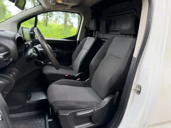 Citroen Berlingo 1.5 BlueHDi XL S&S EHZ EAT8 Control Variospace 21