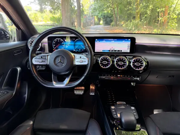 Mercedes-Benz A 180 d AMG Line Aut. 12
