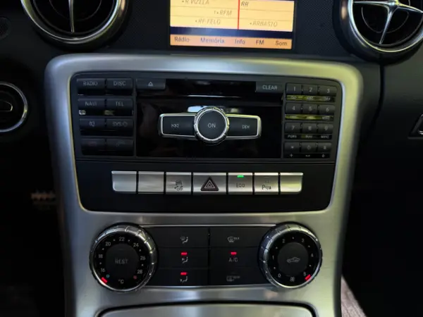 Mercedes-Benz SLK 200 Outro 34
