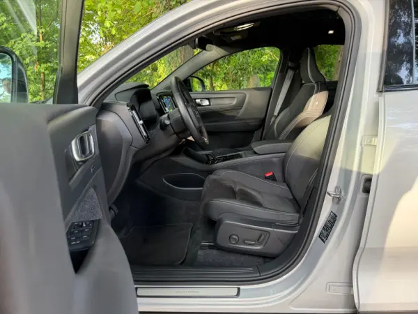 Volvo C40 Recharge Ultimate 33