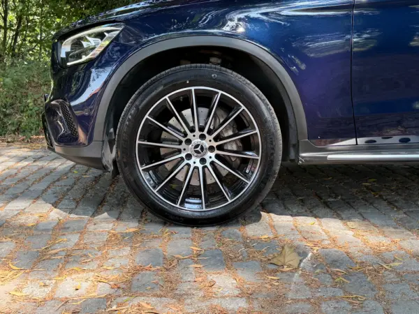 Mercedes-Benz GLC 300 e 4Matic 9