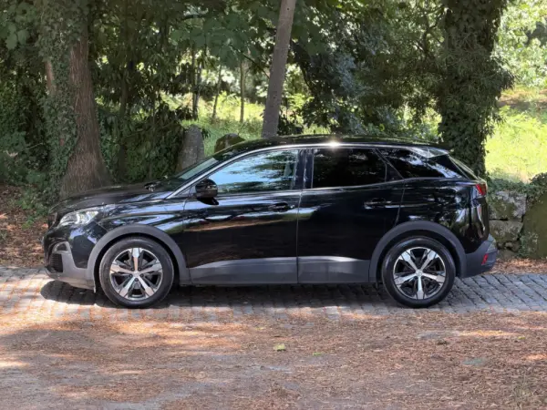 Peugeot 3008 1.2 PureTech Allure Pack EAT8 9