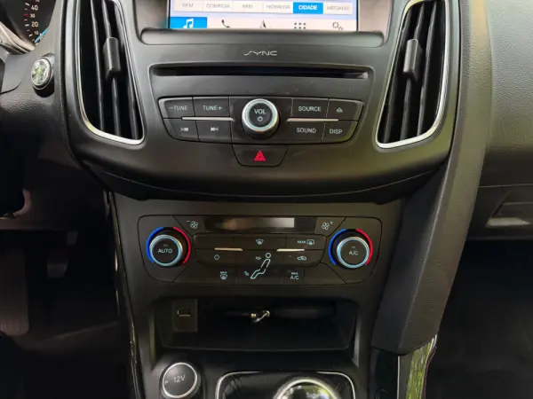 Ford Focus SW 1.0 EcoBoost Titanium 25