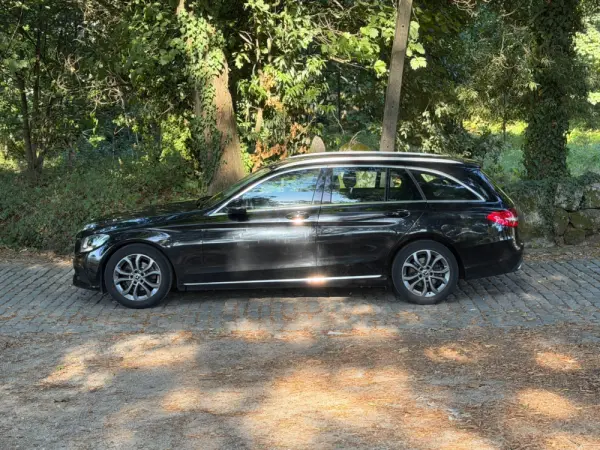 Mercedes-Benz C 200 d Avantgarde 32