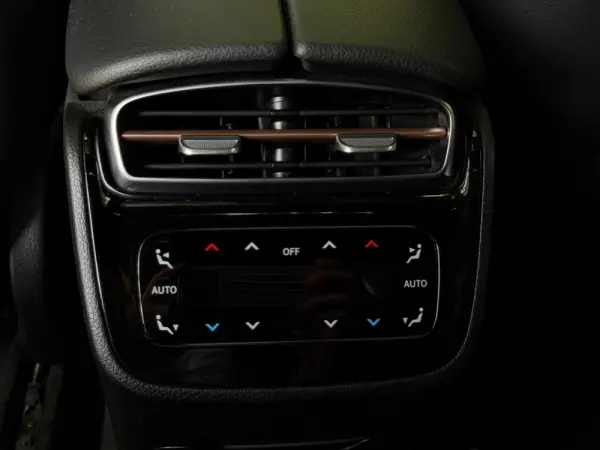 Mercedes-Benz EQE SUV 350 4Matic Edition 38
