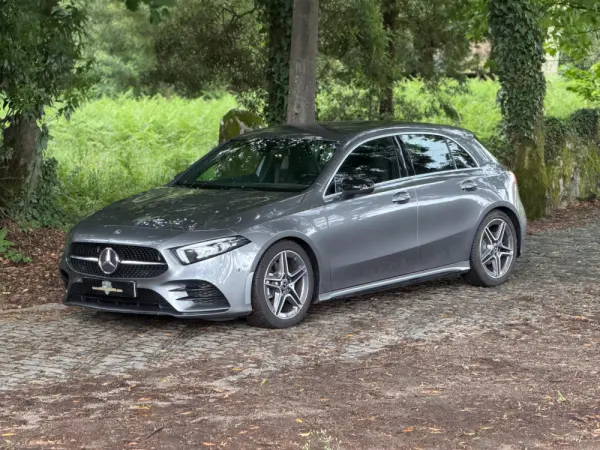 Mercedes-Benz A 180 d AMG Line Aut. 35