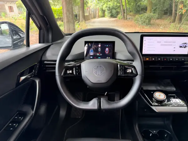 MG MG4 77 kWh Extended Range Luxury 14