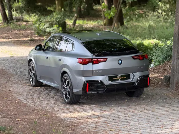 BMW iX2 xDrive30 Pack Desportivo M Pro 4