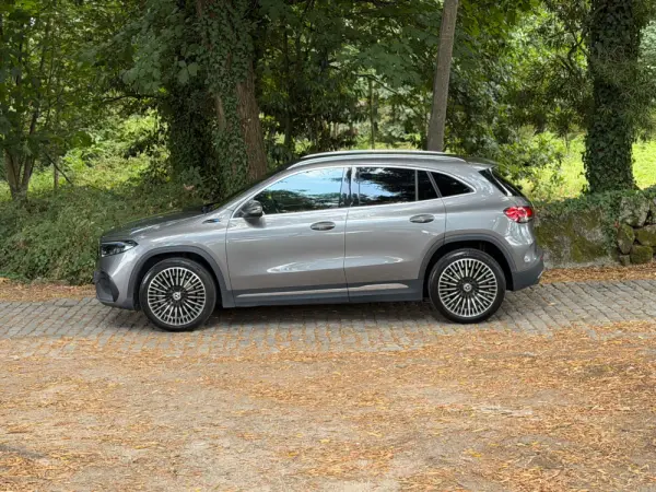 Mercedes-Benz EQA 250 AMG Line 10