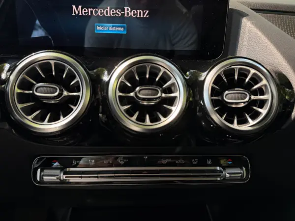 Mercedes-Benz GLA 250 e 8G-DCT Special Edition 35