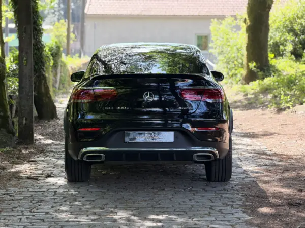 Mercedes-Benz GLC 300 e Coupé 4Matic 52