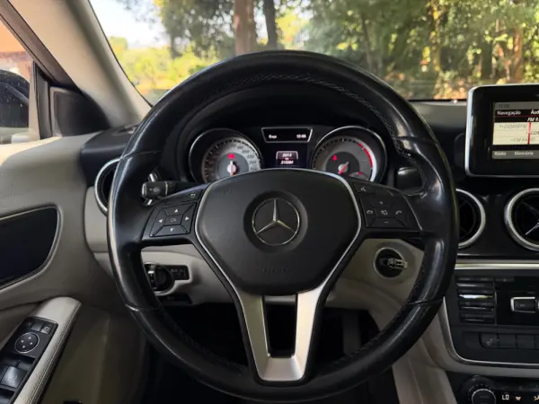 Mercedes-Benz CLA 200 CDI AMG Line 14