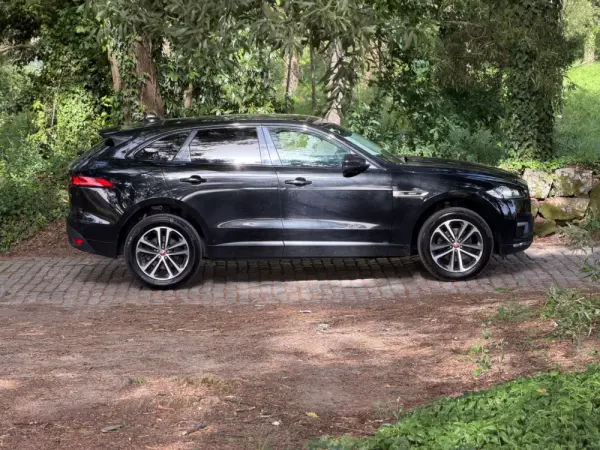 Jaguar F-Pace 7