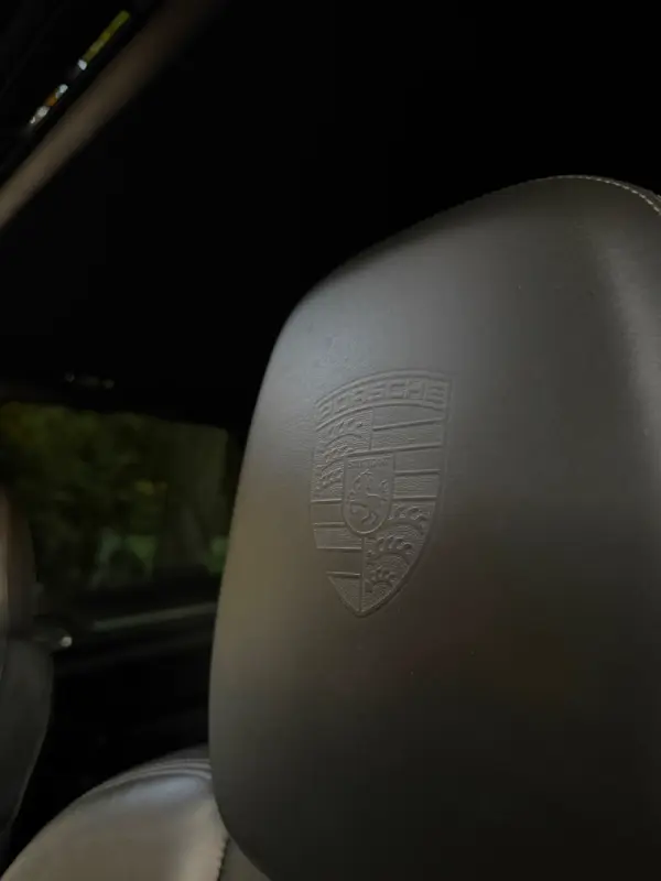 Porsche Cayenne Platinum Edition 37