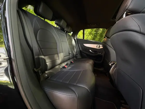 Mercedes-Benz GLC 300 e Coupé 4Matic 36