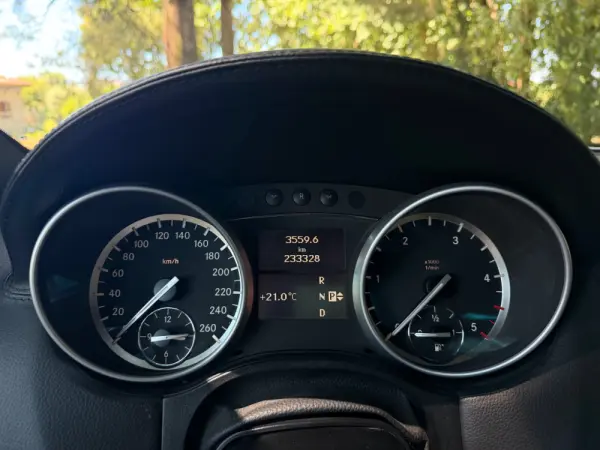 Mercedes-Benz GL 350 CDI BlueEfficiency 62