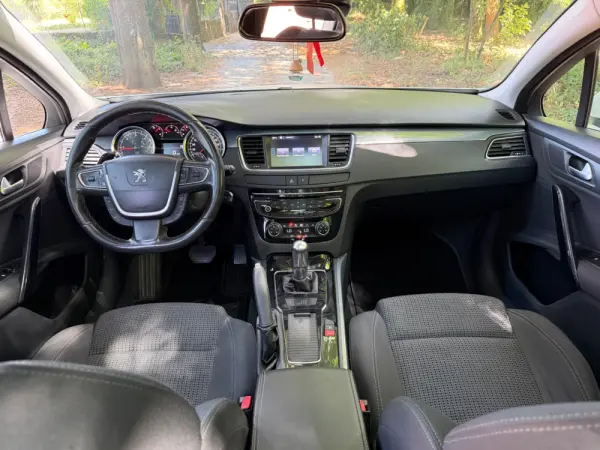 Peugeot 508 SW Allure 13