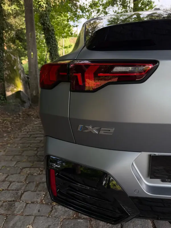 BMW iX2 xDrive30 Pack Desportivo M Pro 10