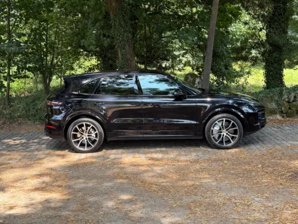 Porsche Cayenne Turbo 53