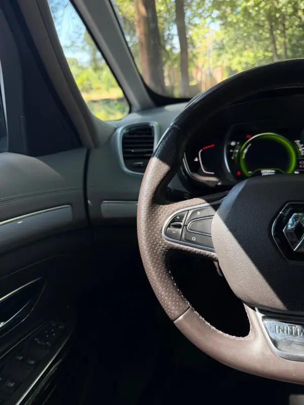 Renault Espace 1.6 dCi Initiale Paris EDC 14
