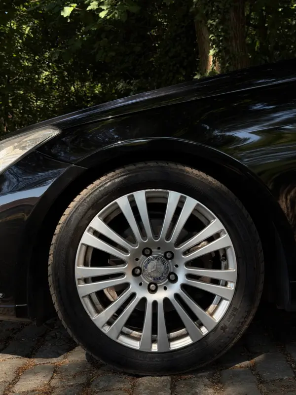 Mercedes-Benz E 220 (BlueTEC) d 9G-TRONIC 35