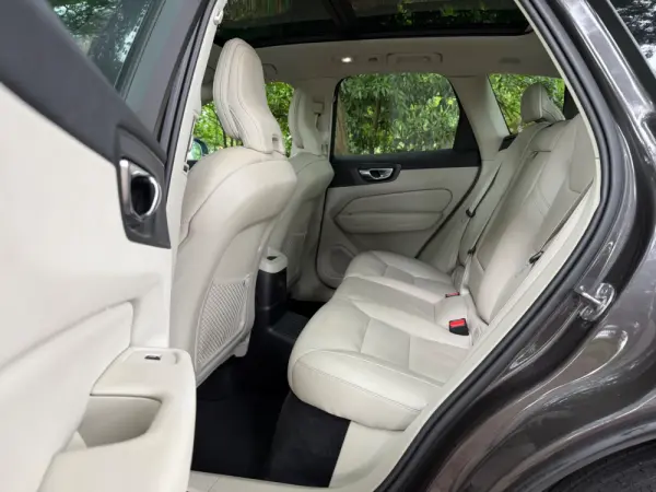 Volvo XC 60 2.0 T6 PHEV Inscription Expression AWD 28