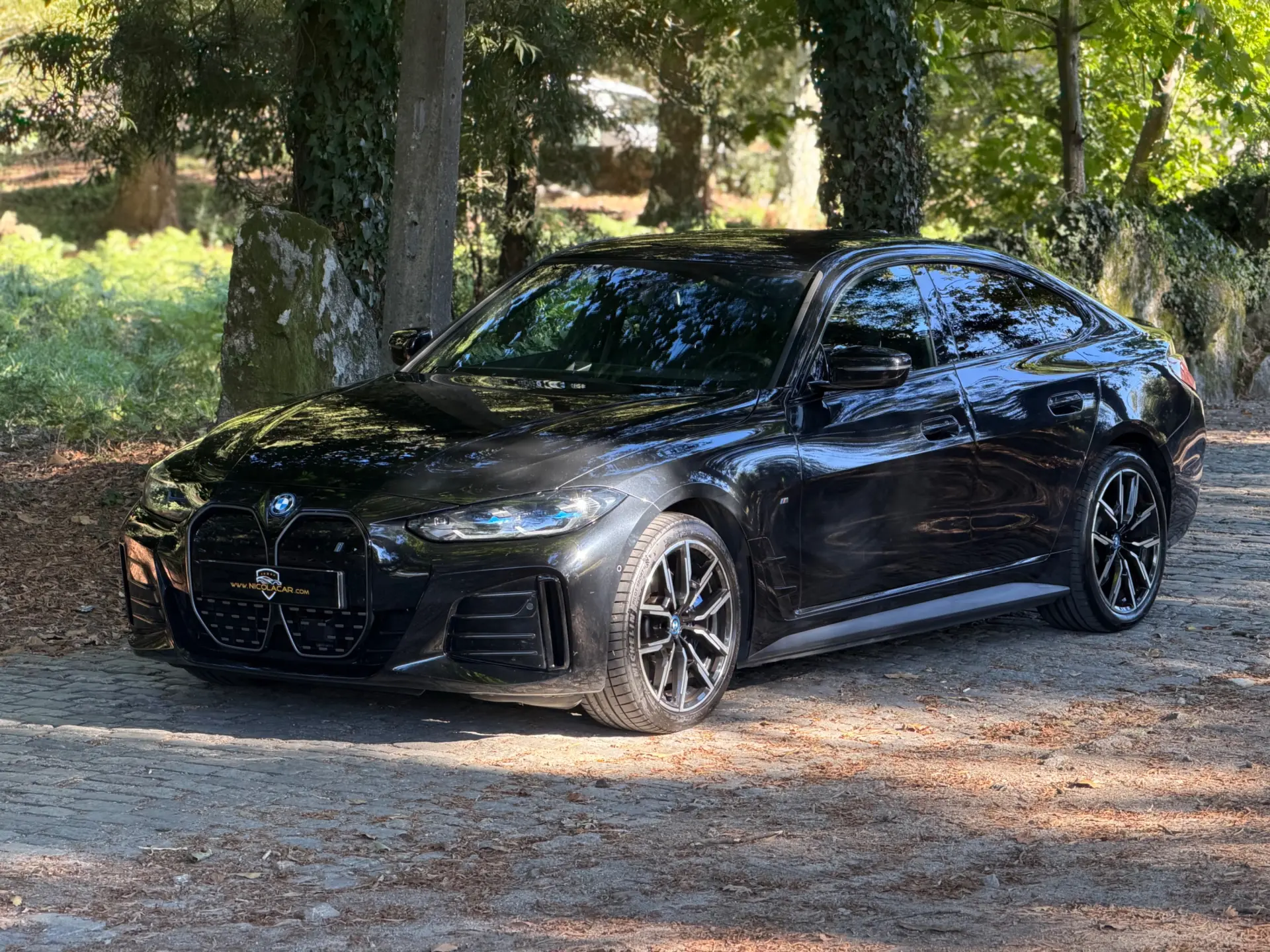 BMW i4 eDrive40 Desportiva M 4