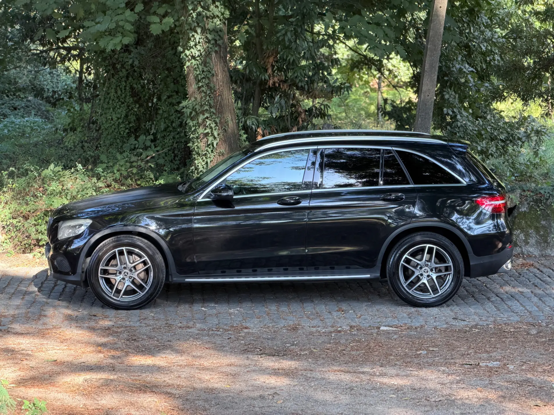 Mercedes-Benz GLC 220 d 4Matic 9G-TRONIC AMG Line 9