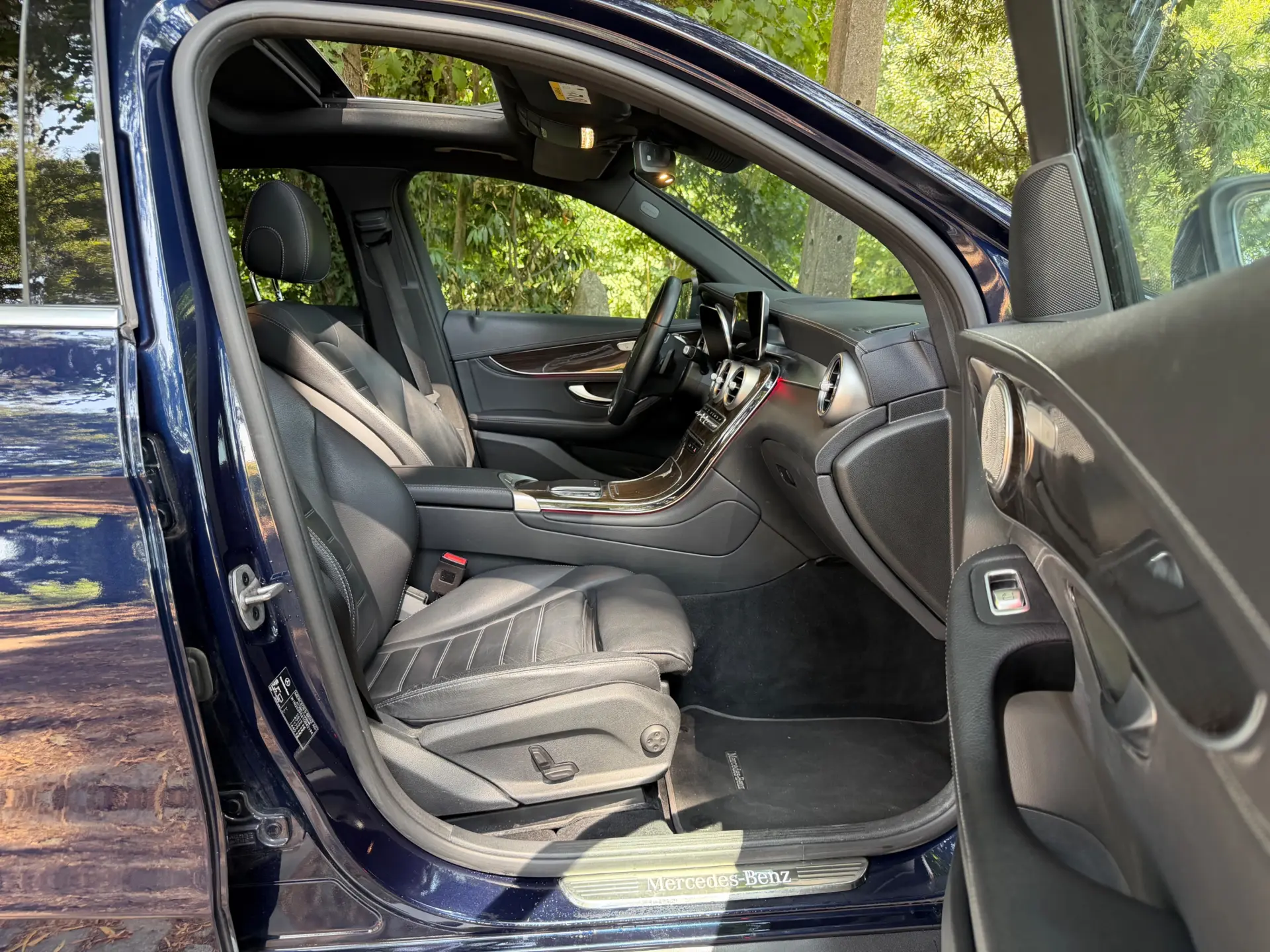 Mercedes-Benz GLC 300 e 4Matic 28
