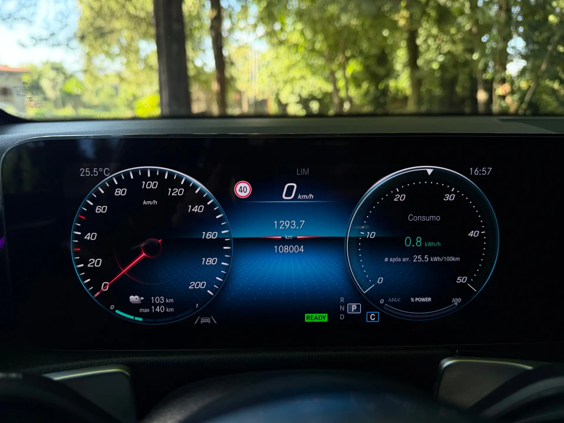 Mercedes-Benz EQB 350 4Matic AMG Line 37