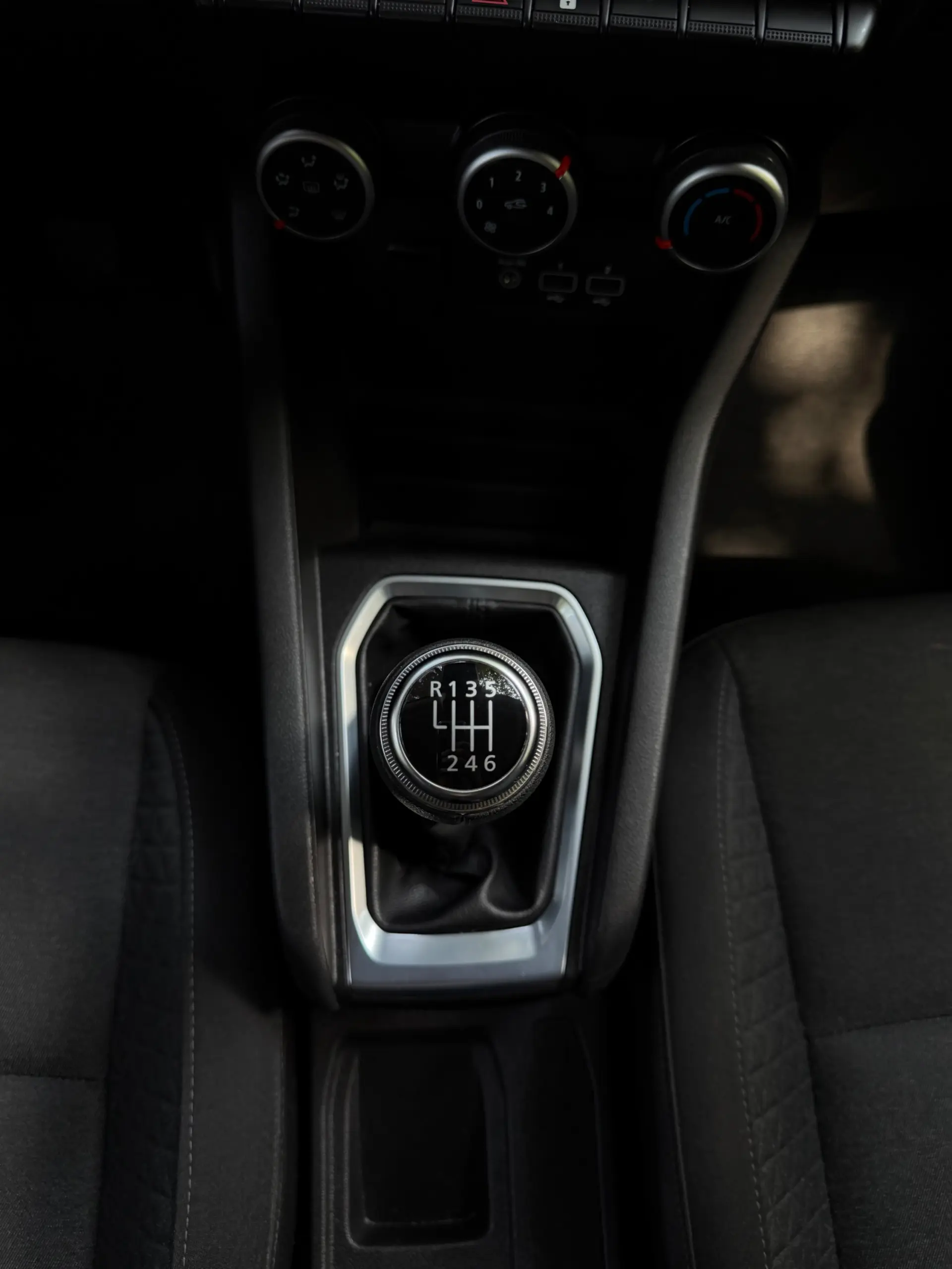 Renault Clio 1.0 TCe Intens Bi-Fuel 28