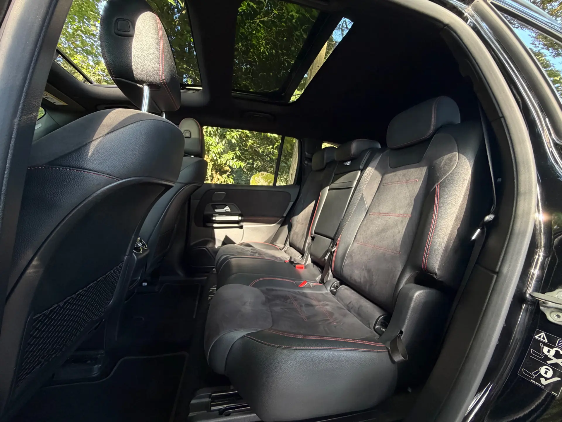 Mercedes-Benz EQB 350 4Matic AMG Line 51