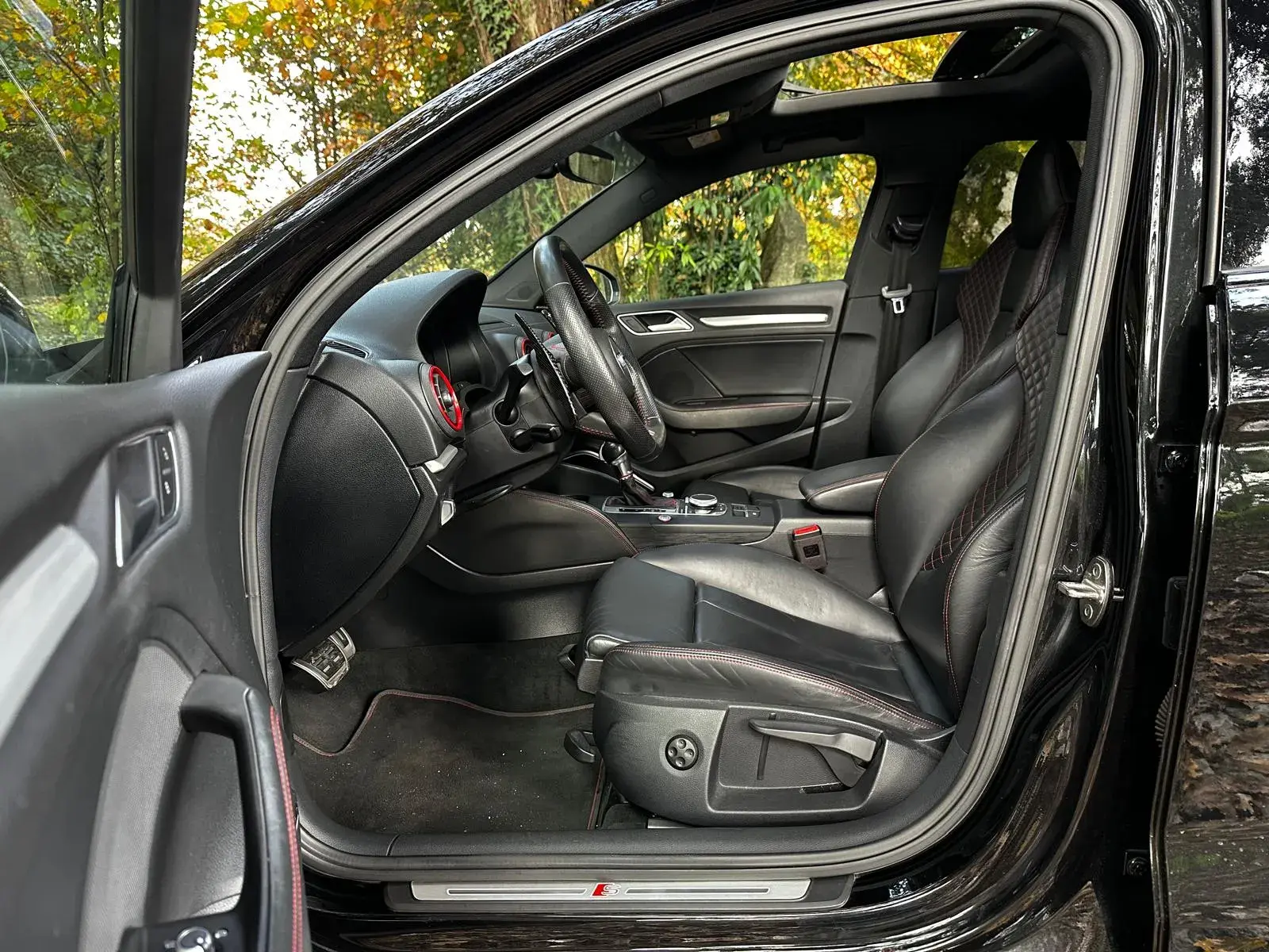 Audi S3 Limousine TFSI quattro S tronic 42