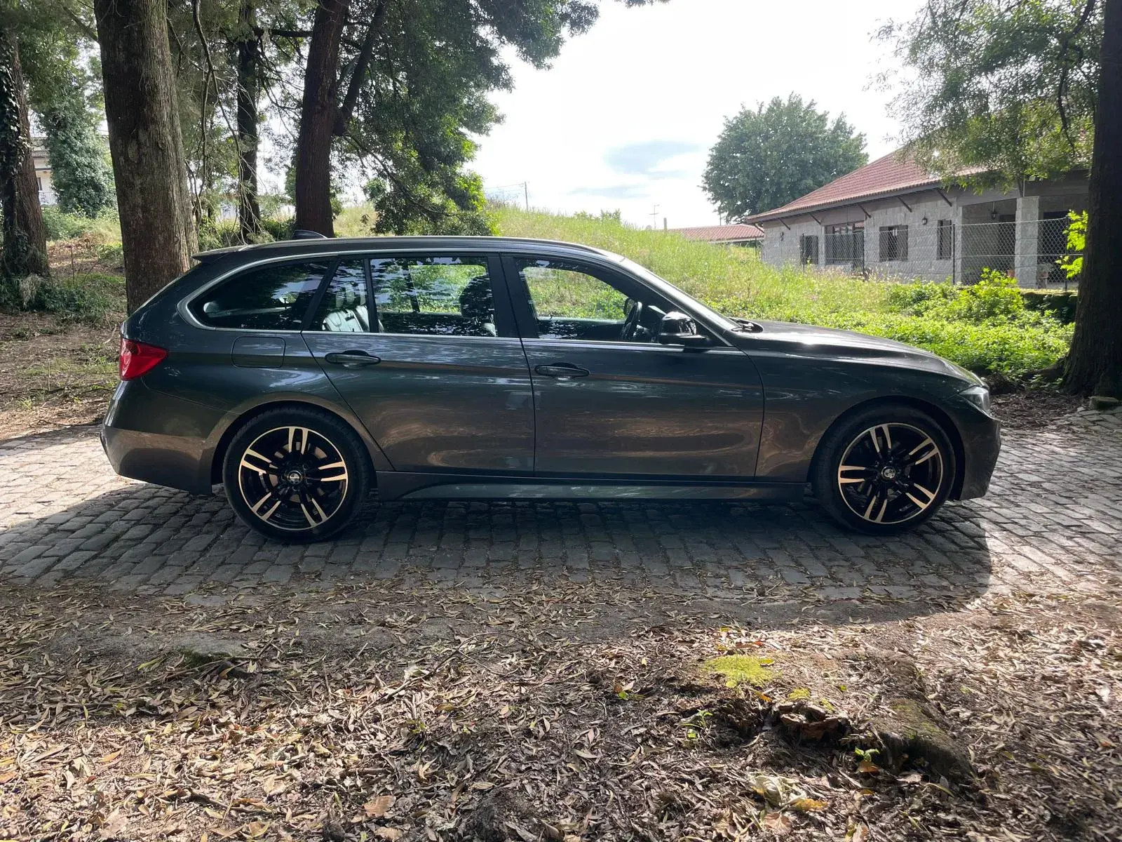 BMW 320 d Touring xDrive Pack M Auto 7