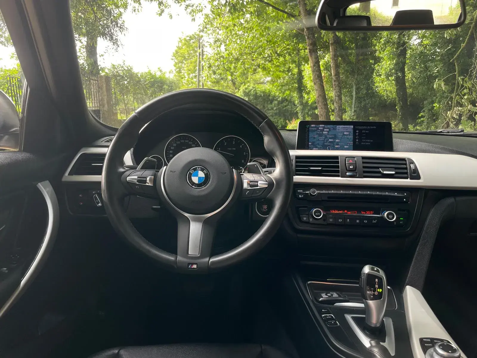 BMW 320 d Touring xDrive Pack M Auto 12