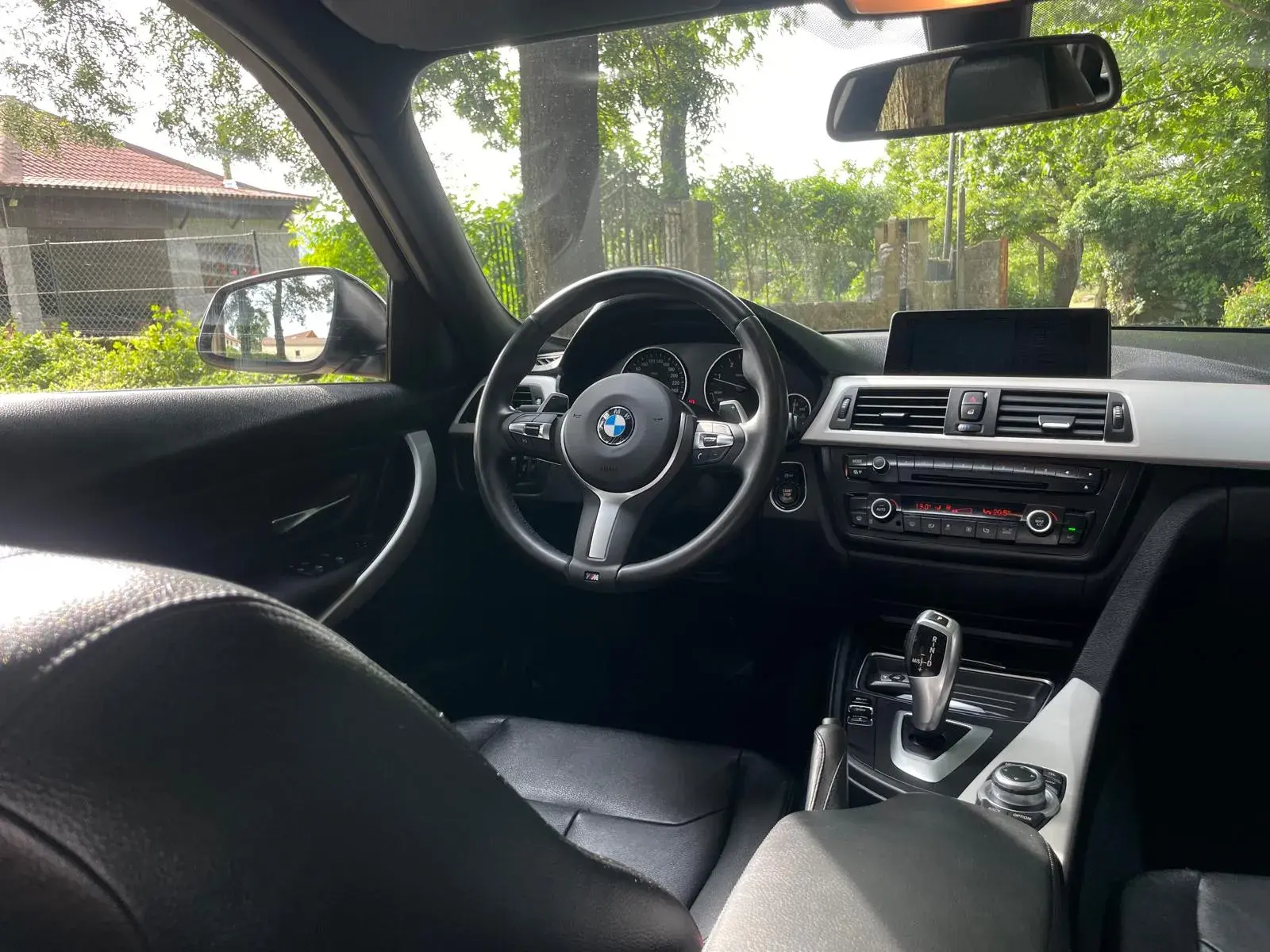 BMW 320 d Touring xDrive Pack M Auto 13