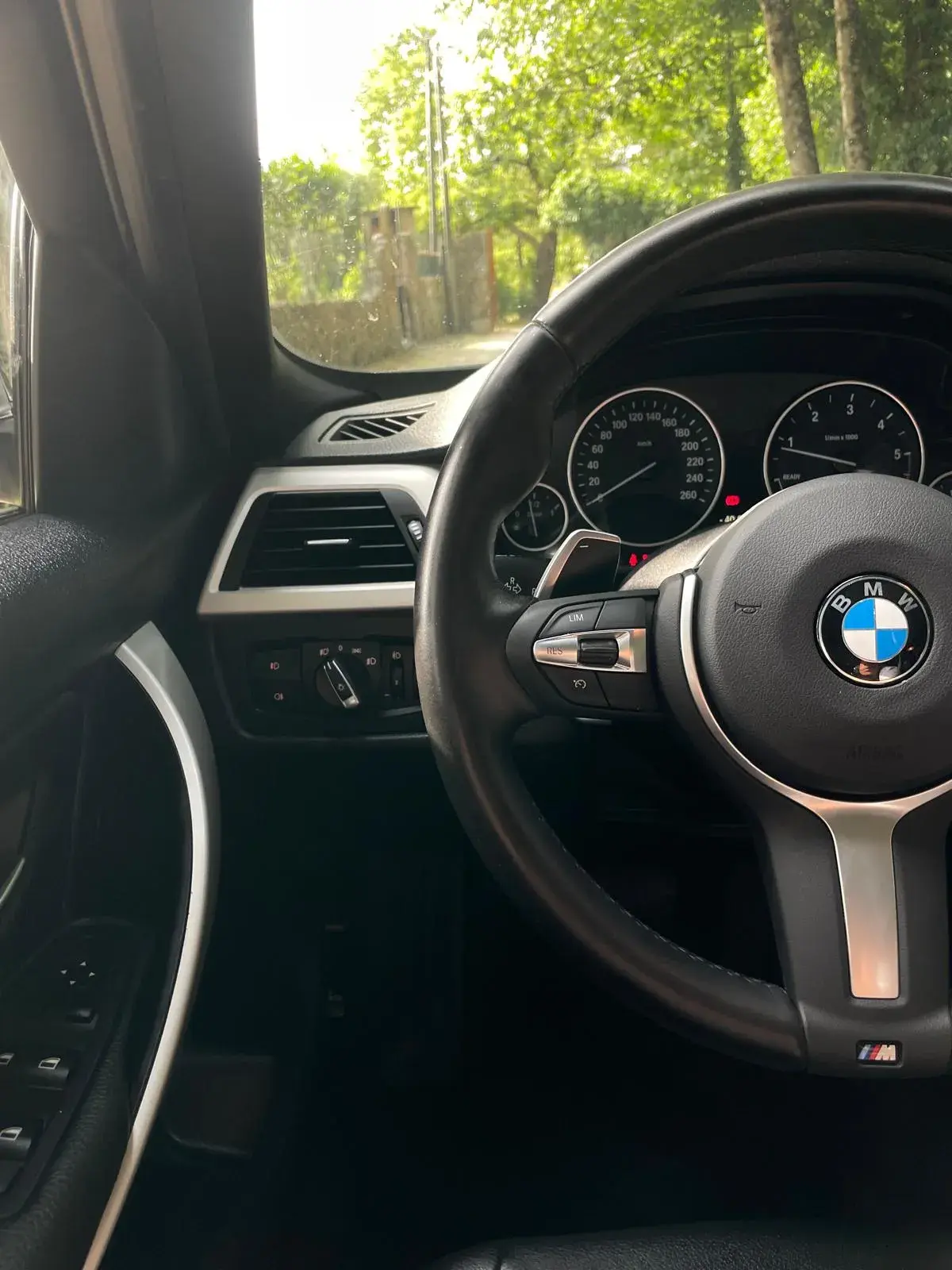 BMW 320 d Touring xDrive Pack M Auto 26