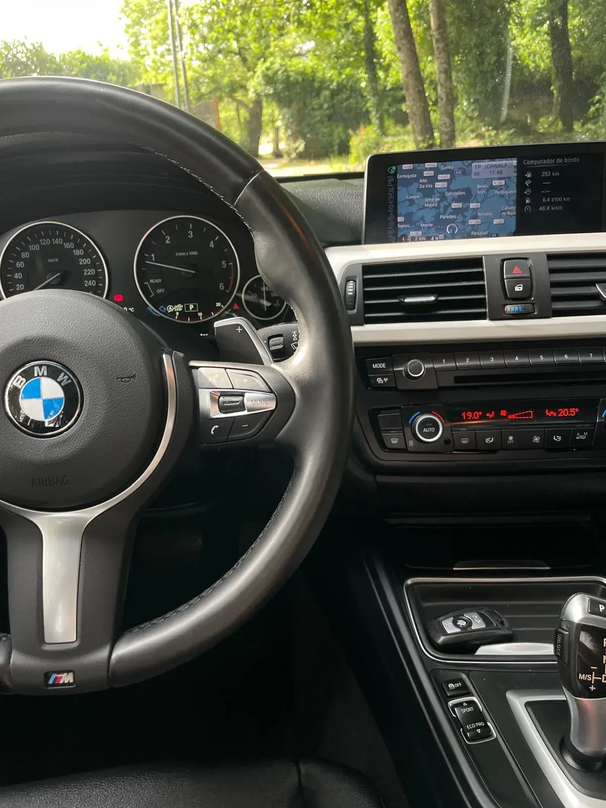 BMW 320 d Touring xDrive Pack M Auto 27