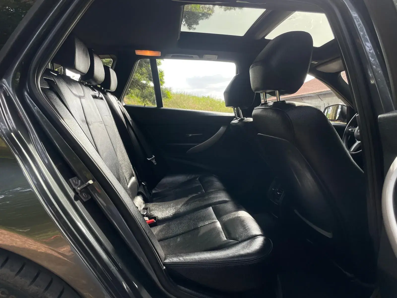 BMW 320 d Touring xDrive Pack M Auto 28