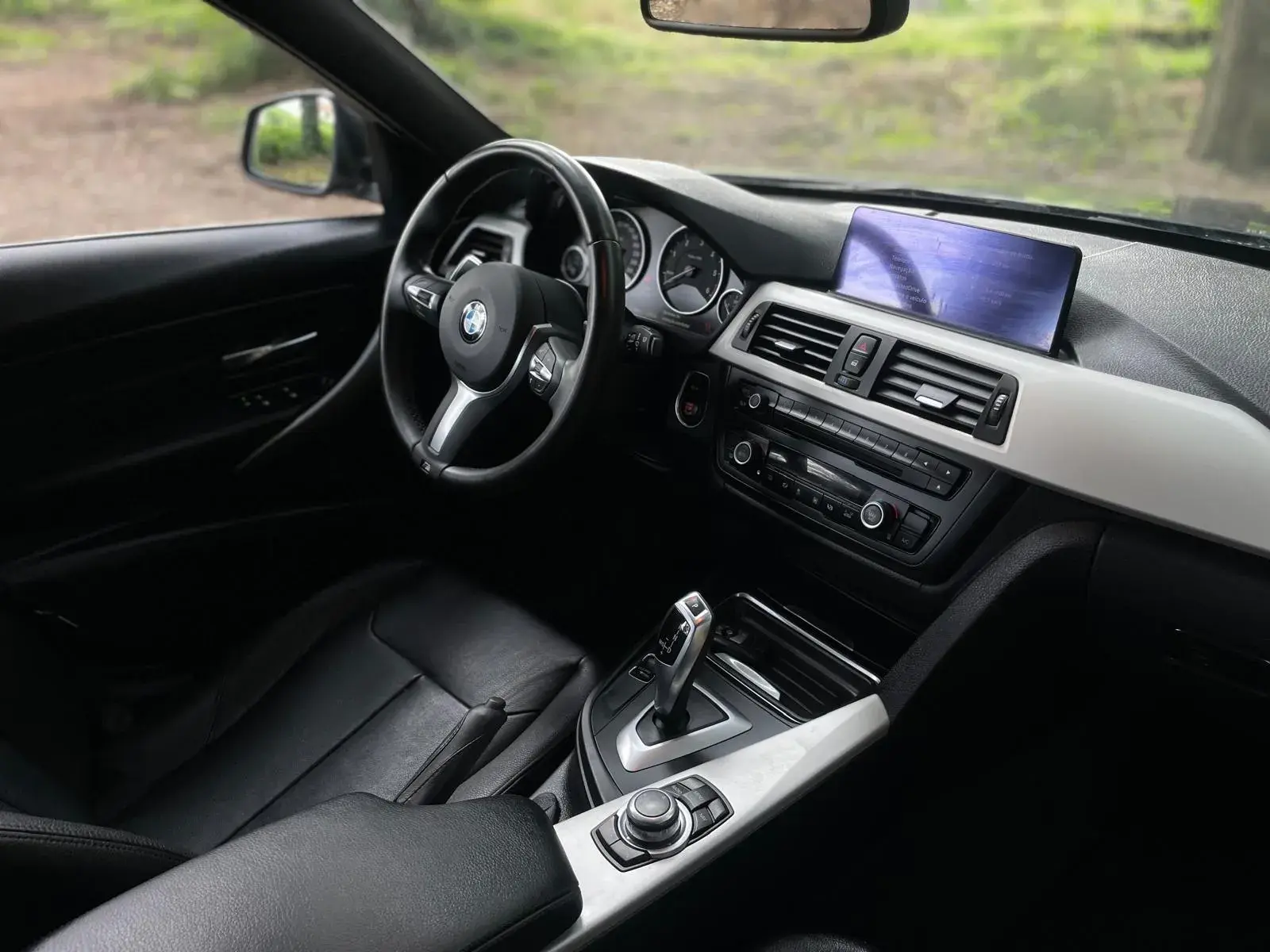 BMW 320 d Touring xDrive Pack M Auto 29