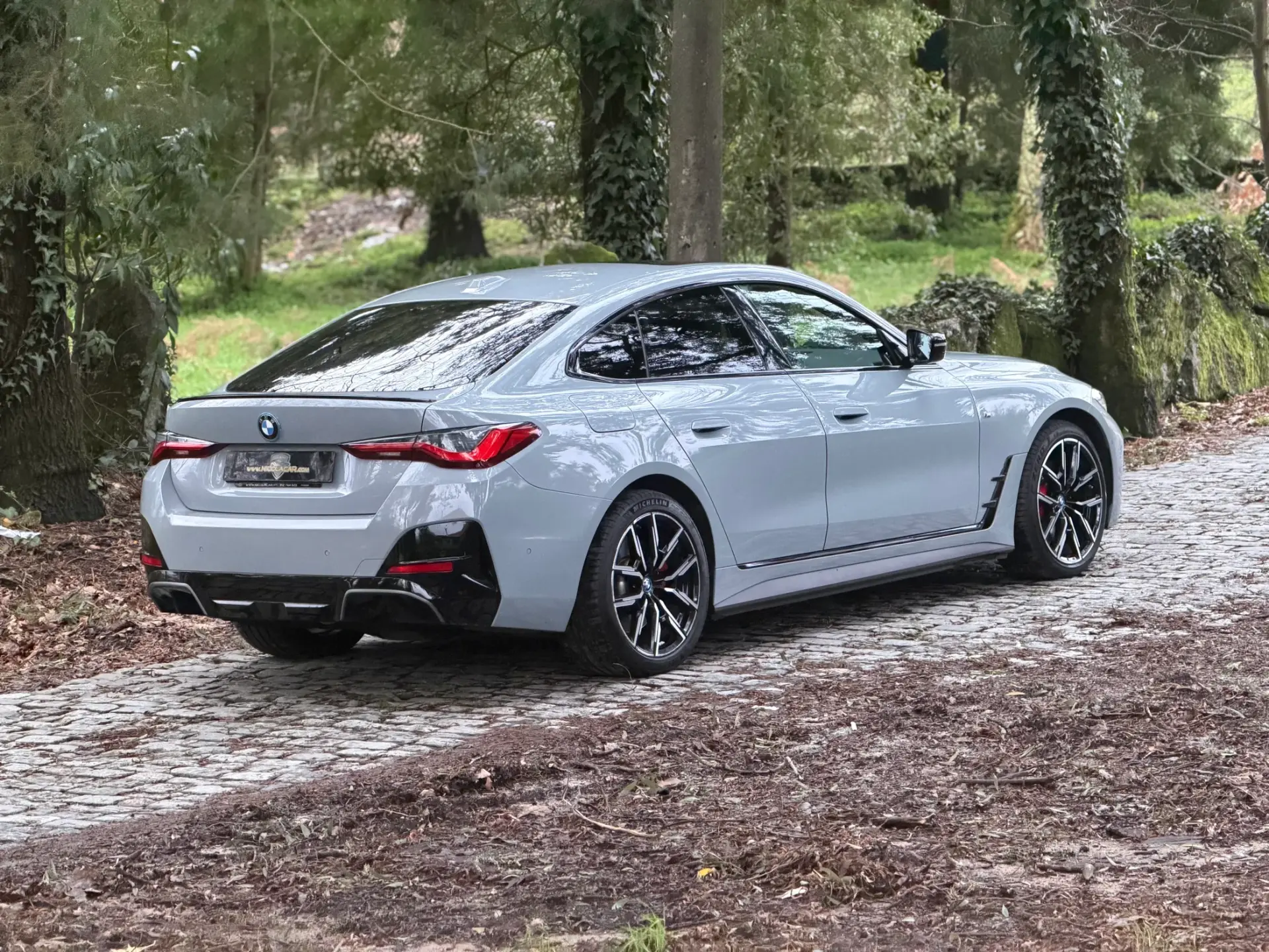 BMW i4 M50 Pack Desportivo M Pro 4