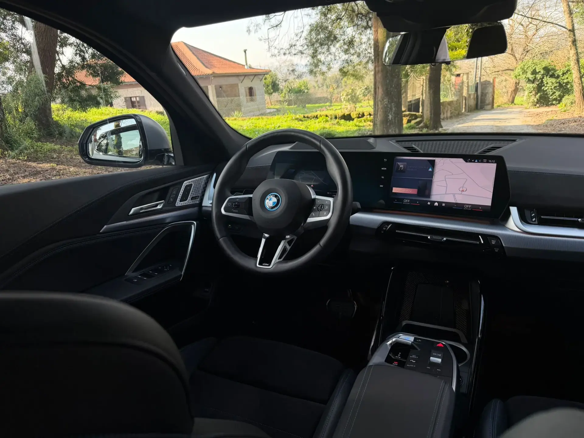 BMW iX2 xDrive30 Pack Desportivo M Pro 33