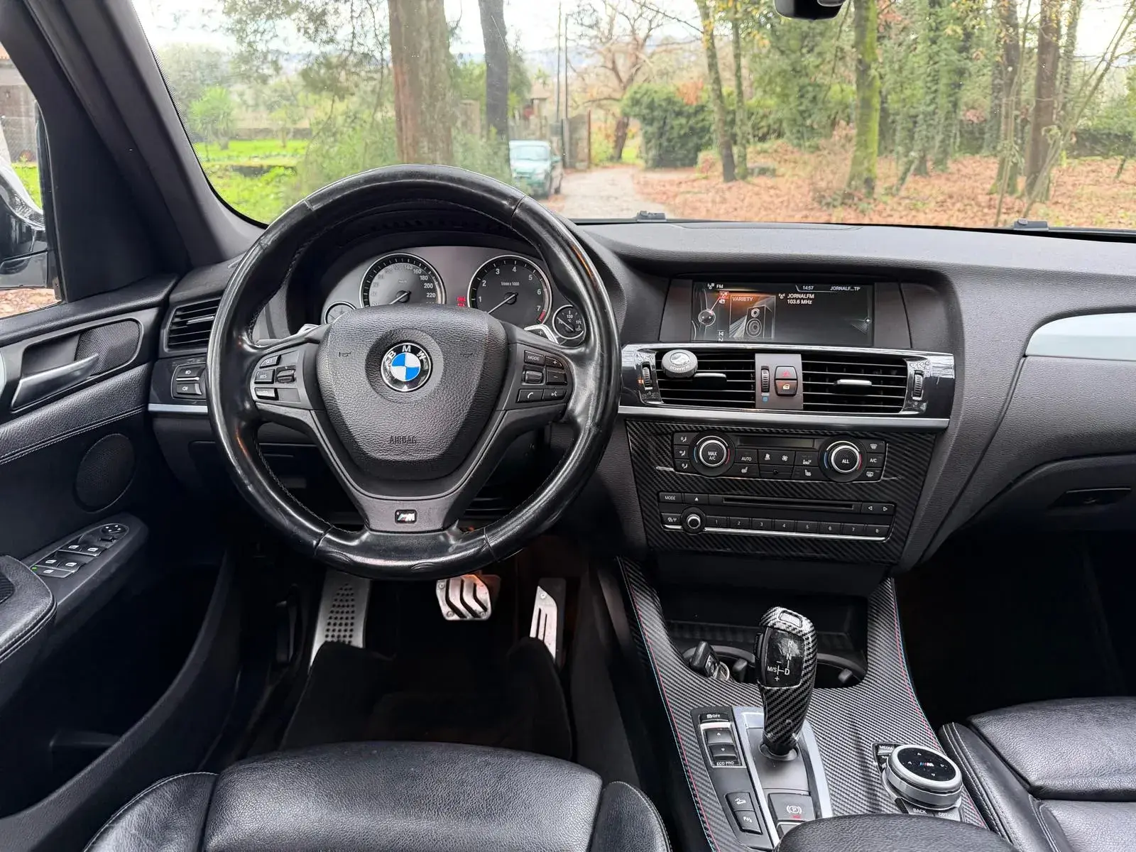 BMW X3 Outro 24