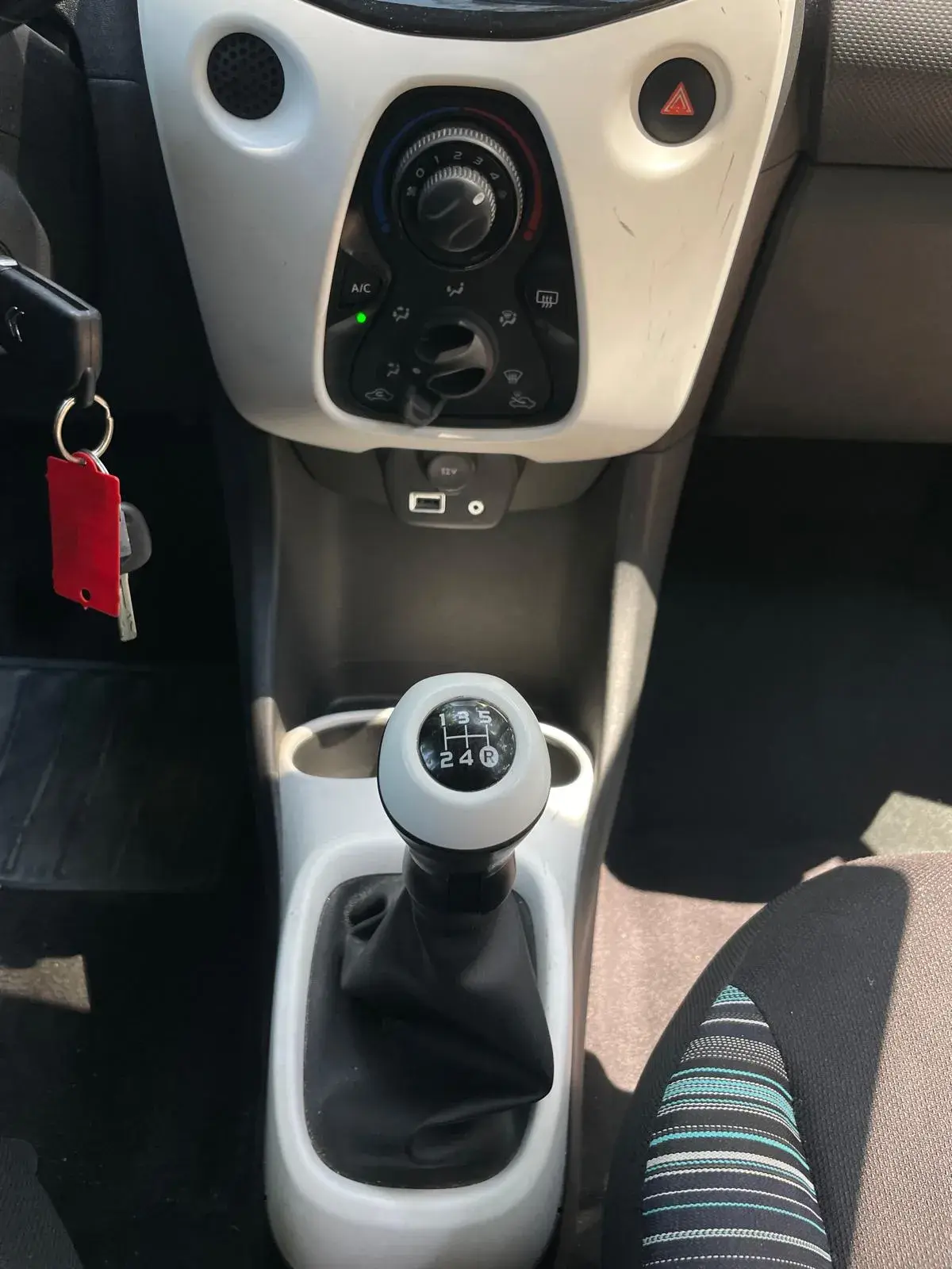 Citroën C1 1.2 VTi Shine 23