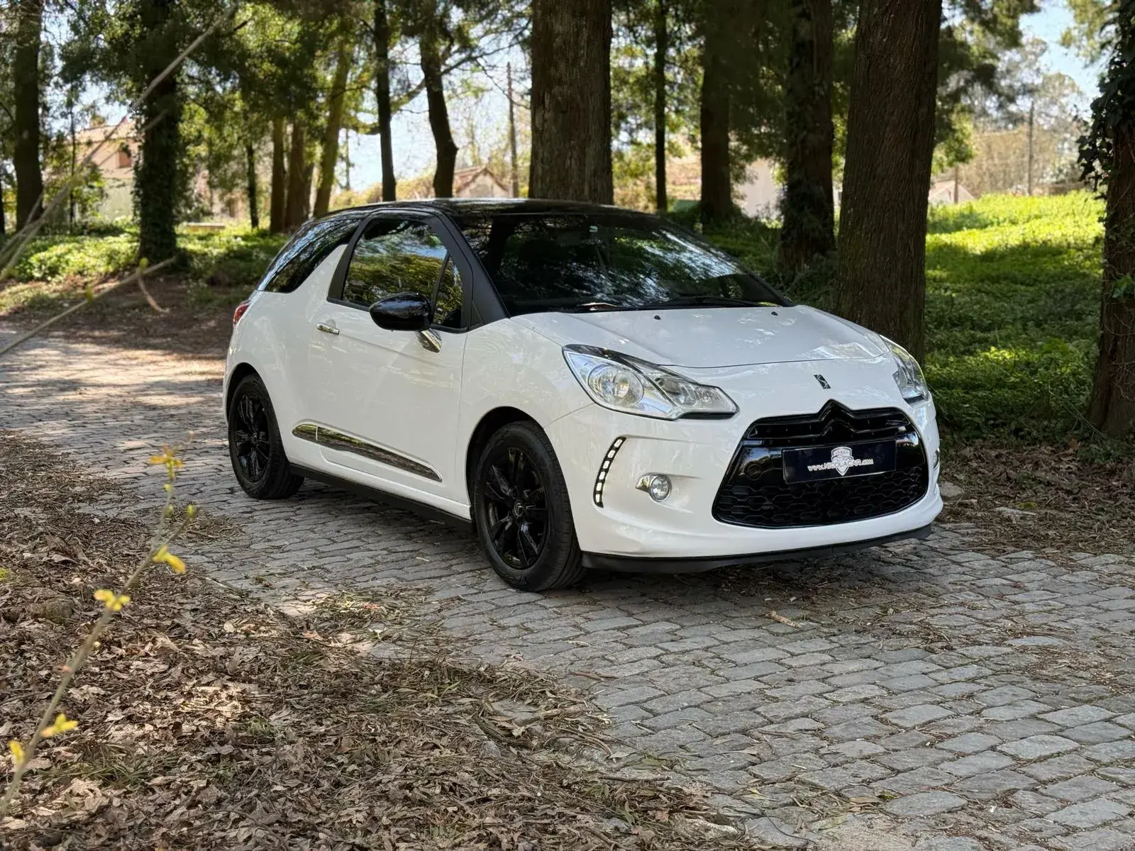 Citroen DS3 1.2 VTi So Chic 2