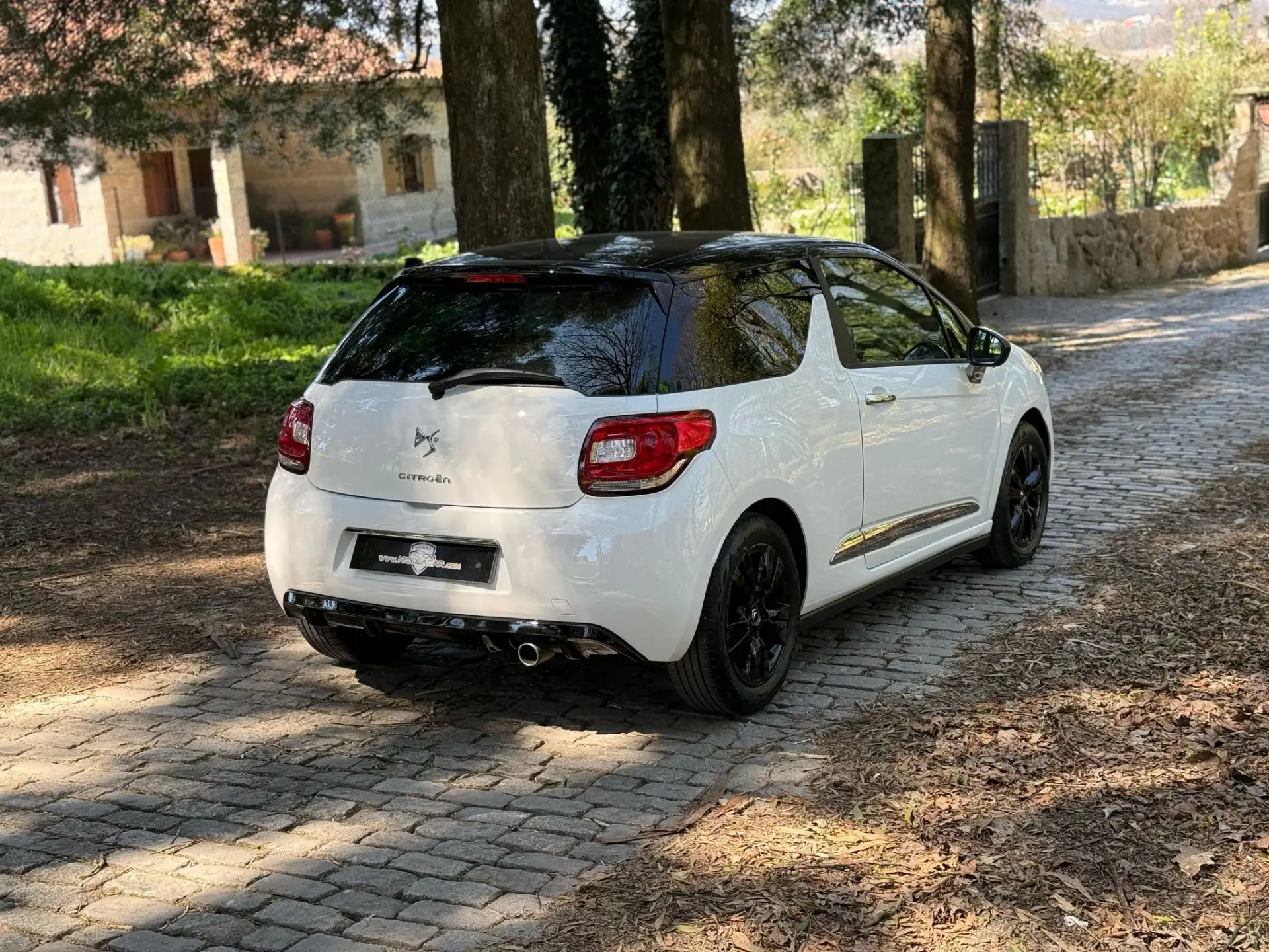 Citroen DS3 1.2 VTi So Chic 33