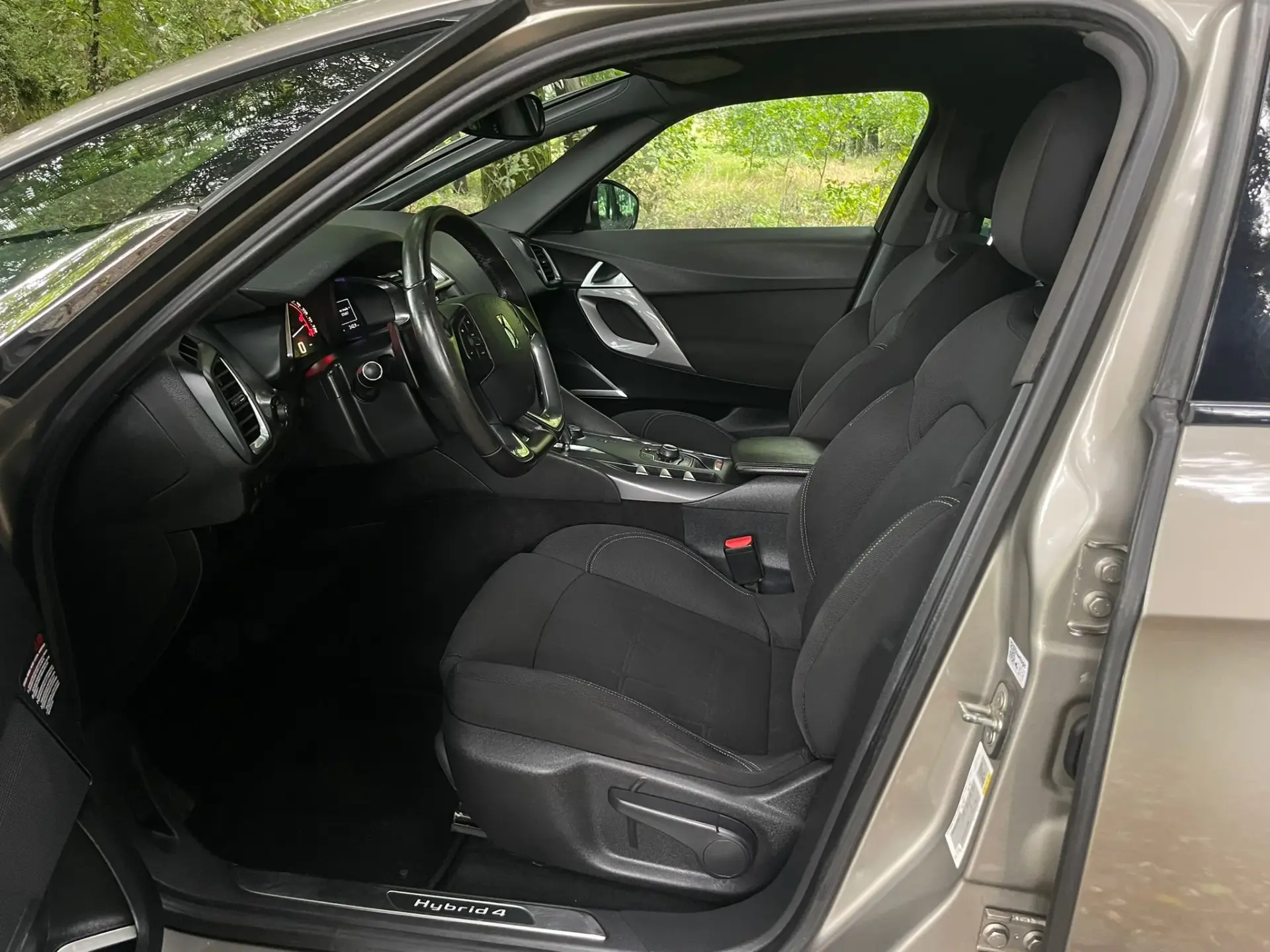 Citroen DS5 2.0 HDi Hy4 So Chic CMP6 102g 21