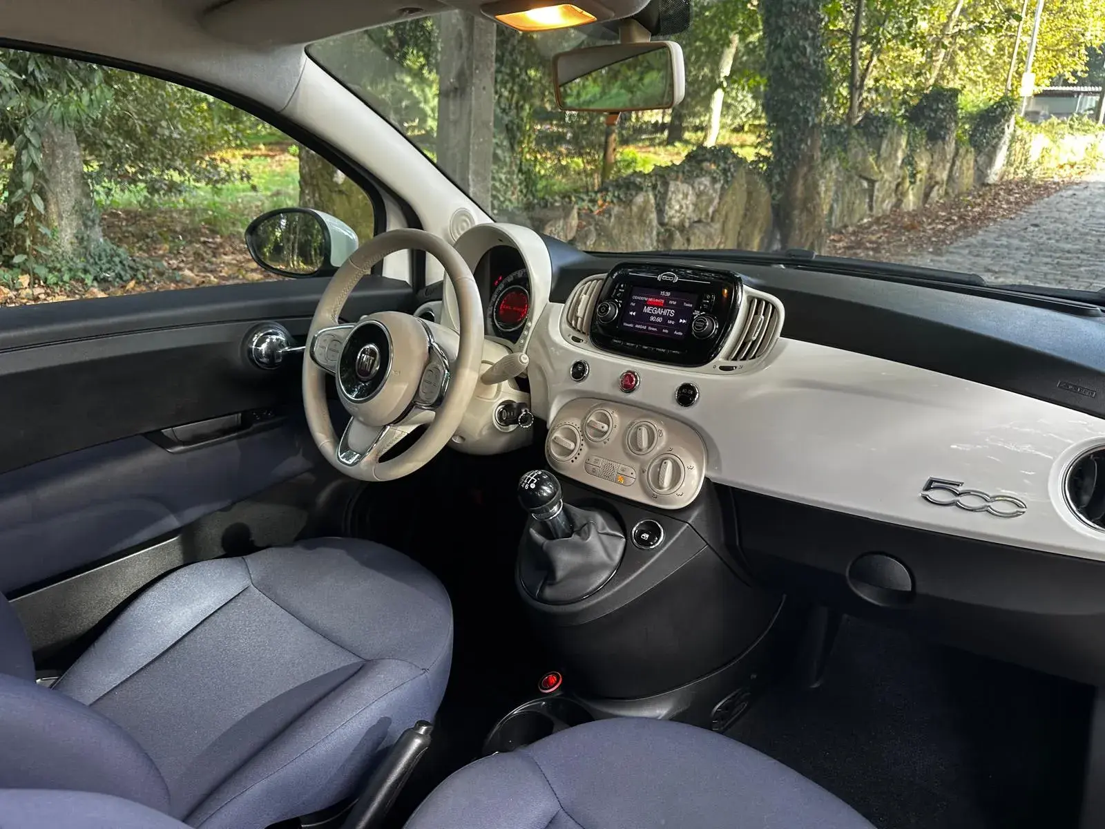 Fiat 500 1.0 Hybrid Lounge 28
