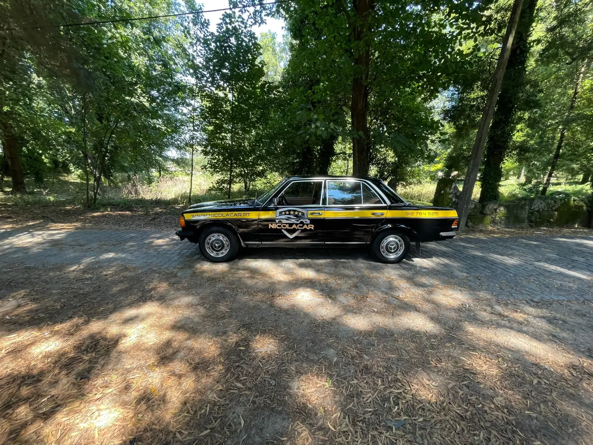 Mercedes-Benz 240 24